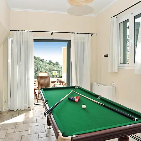 Sleeps 8 Air Con Wifi Villa Gimari